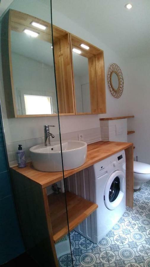 Holiday home Superbe Maison 4 Personnes Entre Le Port Et Le Centre, Cour Privative, Wifi & Netflix Gratuits