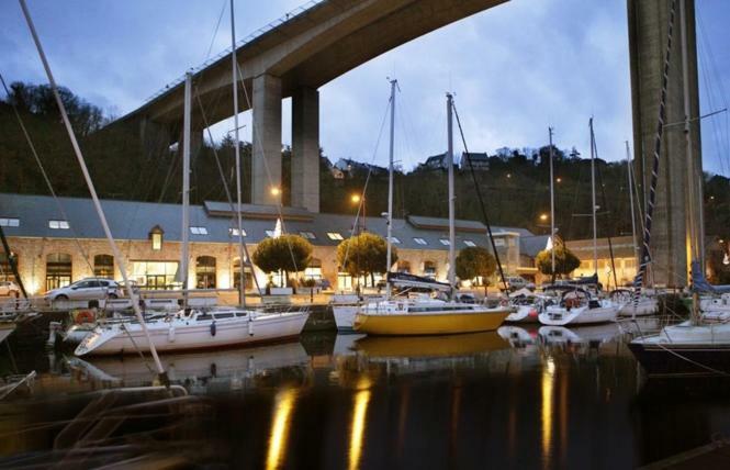 Superbe Maison 4 Personnes Entre Le Port Et Le Centre, Cour Privative, Wifi & Netflix Gratuits *