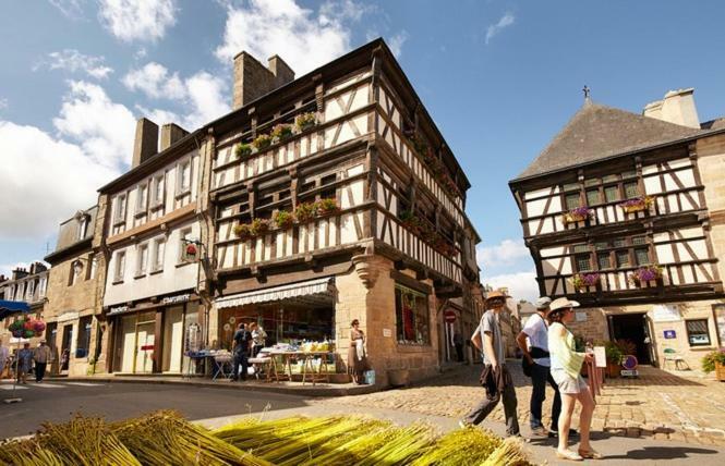 Holiday home Superbe Maison 4 Personnes Entre Le Port Et Le Centre, Cour Privative, Wifi & Netflix Gratuits Saint-Brieuc